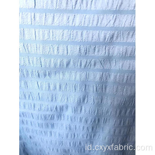 kain polyester mekanik seersucker dalam dicelup